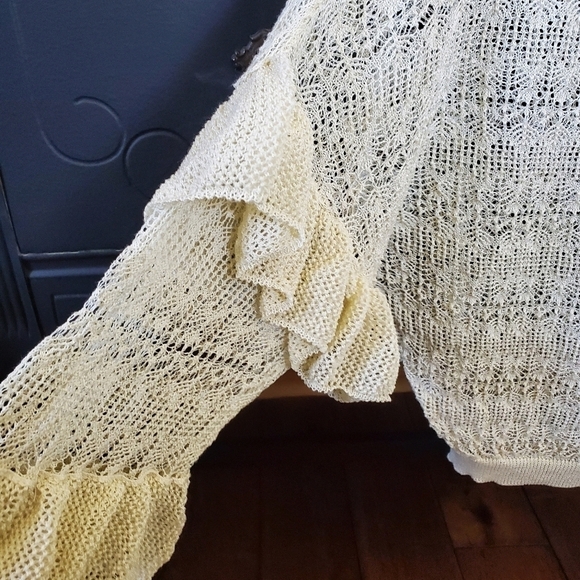 NWT Anthropologie Crochet Sweater Lightweight Sz XS Ruffle Sleeves - Picture 6 of 10